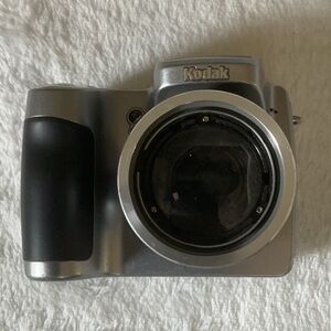 Kodak Metallic Silver and Black Camera Easyshare Z740